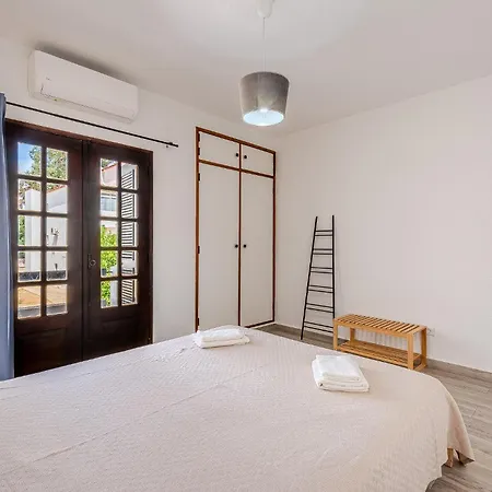 A Casa Da Ana - By Algarkasa Feriehus